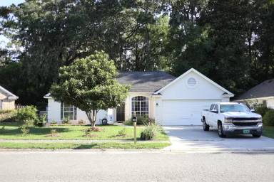 Main picture of 108 Chapel Dr