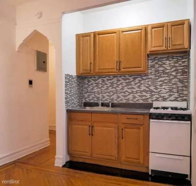 Main picture of 540 Saint Johns Pl