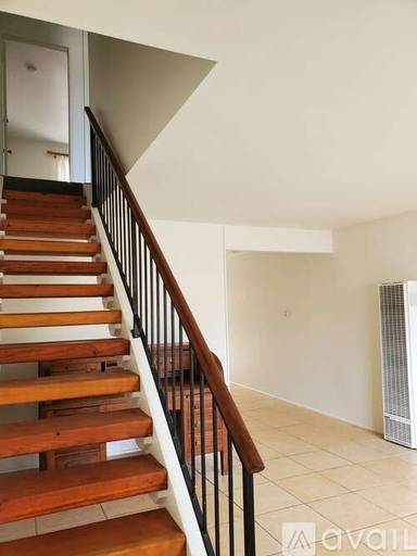 Main picture of 919 Olive Ave