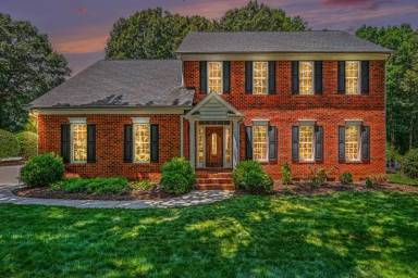 Main picture of 10403 Persimmon Creek Dr