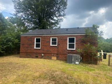 Main picture of 2421 Manning Ave