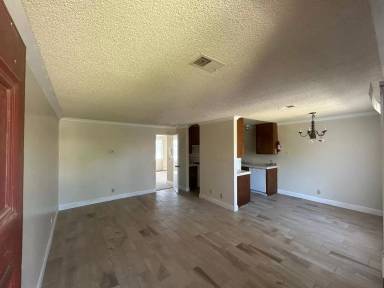 Main picture of 888 Greenfield Ave