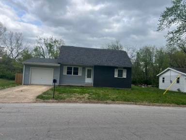 Main picture of 15 Redbud Ln