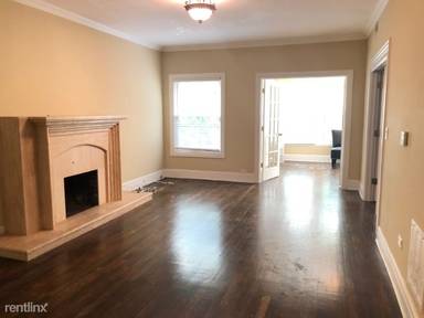 Main picture of 2925 N Pine Grove Ave