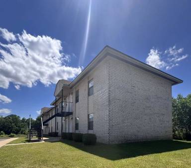 Main picture of 324 Montgomery St
