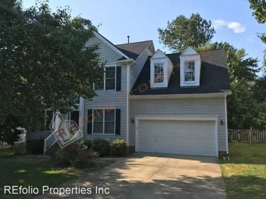 Main picture of 102 Brook Fryar St
