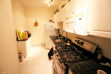 Main picture of 1653 Commonwealth Ave