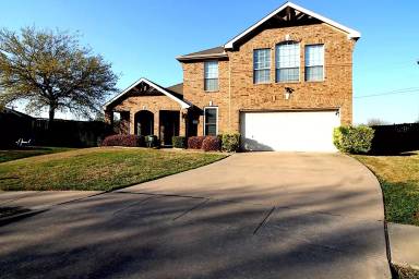 Main picture of 321 Carissa Ct