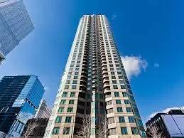 Main picture of 400 N La Salle Dr