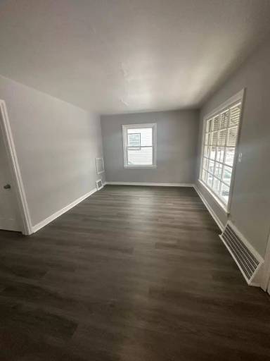 Main picture of 15005 Edgewood Ave