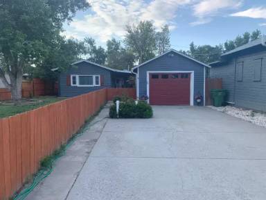 Main picture of 147 W 10th St