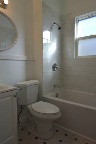 Main picture of 506 E 7th St
