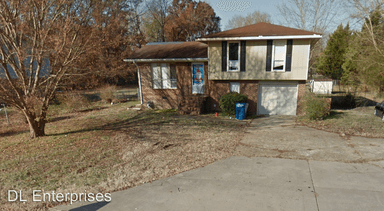 Main picture of 7841 Hixson Pike