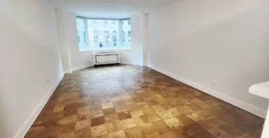 Main picture of E 71st St