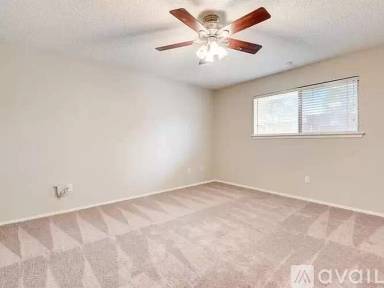 Main picture of 714 Kingsbridge Dr