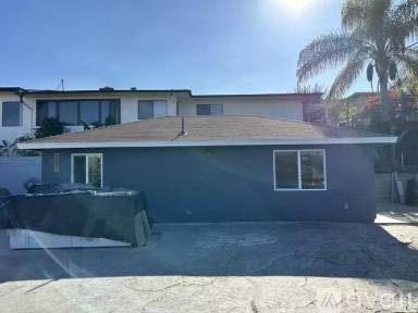 Main picture of 523 S Lincoln Ave
