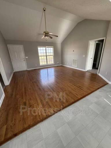 Main picture of 3180 Veals Rd