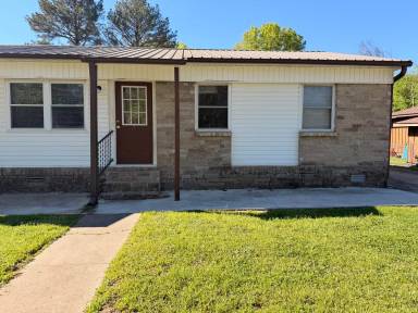 Main picture of 408 NE 7th St