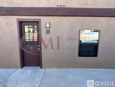 Main picture of 2106 College St