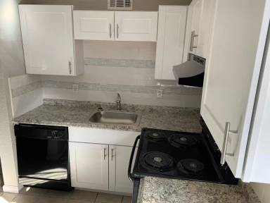 Main picture of 2125 Hyde Park Rd