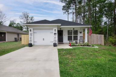 Main picture of 2969 N 19th Ave