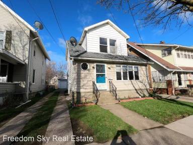 Main picture of 2978 Poplar St