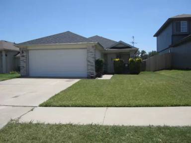 Main picture of 3012 Ellis Dr