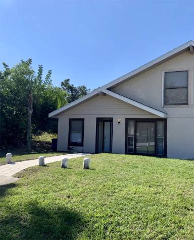 Main picture of 17466 Dumont Dr