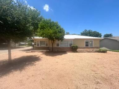 Main picture of 3820 32nd St