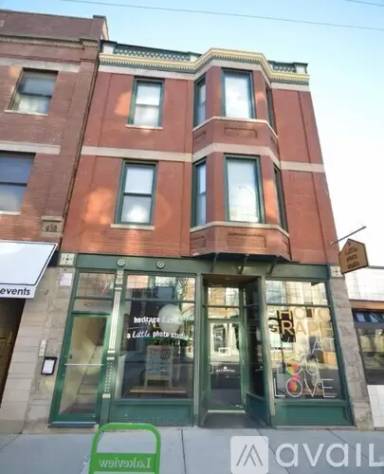 Main picture of 2868 N Lincoln Ave