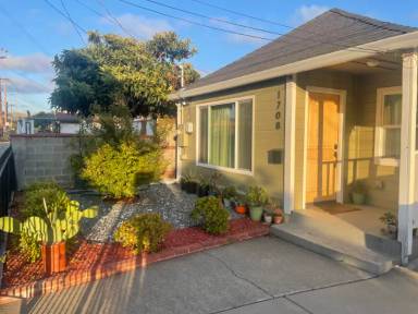 Main picture of 1708 Sanford Ave