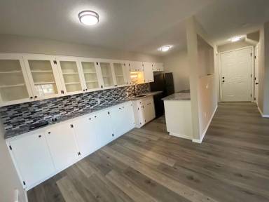 Main picture of 1805 W 8th Ave