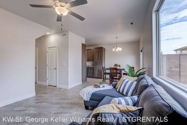 Main picture of 1005 N Tortoise Rock Dr