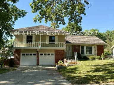 Main picture of 11014 Washington St