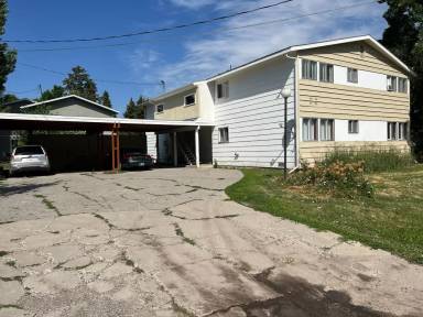 Main picture of 929 S Black Ave