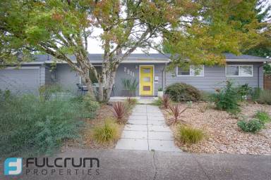 Main picture of 2911 NW Greeley Ave