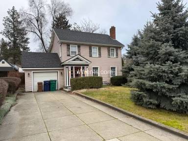 Main picture of 3410 N Columbia Cir