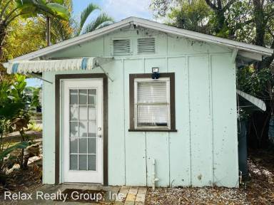 Main picture of 1611 Ballard Park Dr