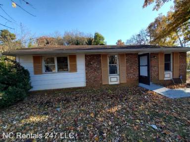 Main picture of 1200 Blackmoor Rd