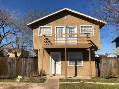 Main picture of 705 Chalet Ct