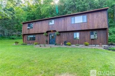 Main picture of 44 Princess Wenonah Dr