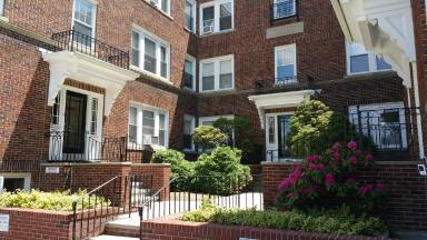 Main picture of 111 Medway St