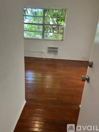 Main picture of 9064 Collins Ave