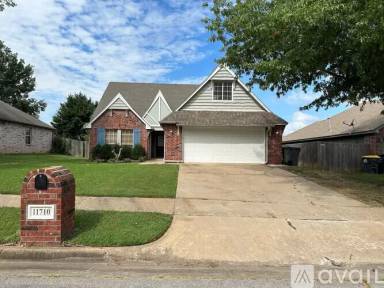 Main picture of 11710 S Forest Ave