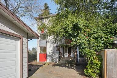 Main picture of 13805 SE Linden Ln