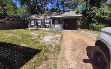 Main picture of 3994 Oak Cliff Rd