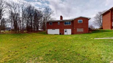 Main picture of 187 S Gamble St