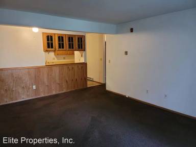 Main picture of 1602 S Carriage Ln
