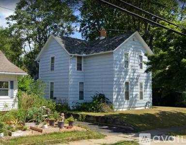 Main picture of 738 Griswold St