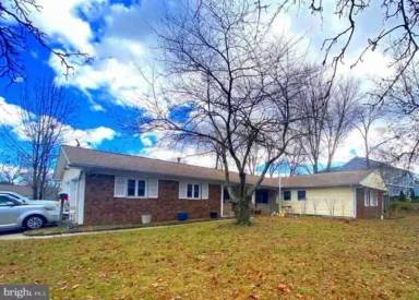 Main picture of 3443 Memphis Ln